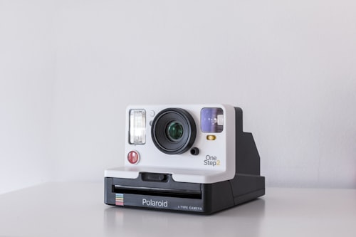 Instant camera